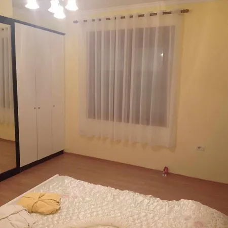 Shtepi Pushimi Tollaku -pogradec *
