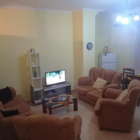 公寓 Shtepi Pushimi Tollaku -pogradec 波格拉德茨