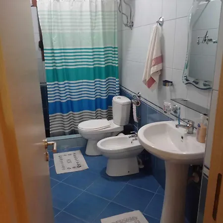 Shtepi Pushimi Tollaku -pogradec شقة *